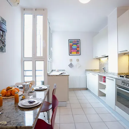 Apartment Center Apartment, Sea View & Terrace