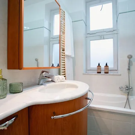 Apartment Center Apartment, Sea View & Terrace Sanremo